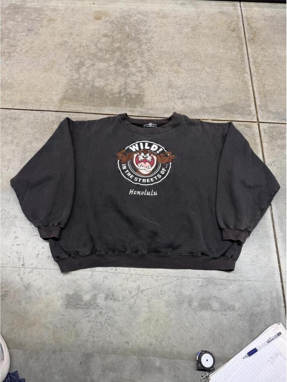 vintage wild in the streets of honolulu warner bros tazmanian devil crewneck